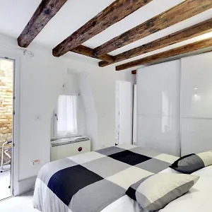  Apartment Cozy Up To 4 In Biennale Giardini By Bricola Italy